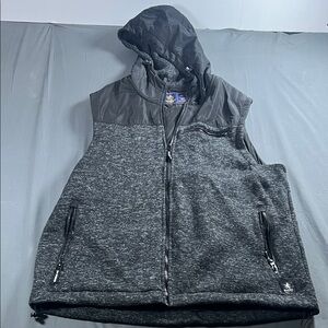 Gray Hooded Vest with Zipper Pockets G0006